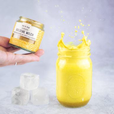 Geeiste Goldene Milch