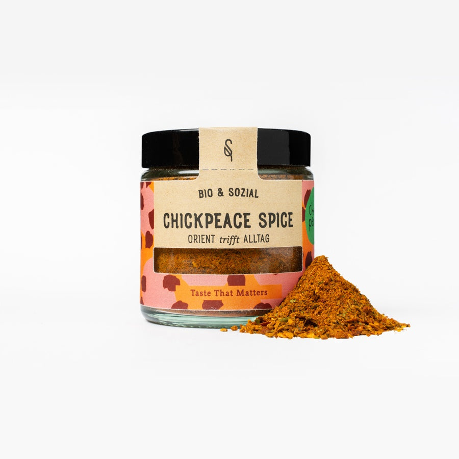 chickpeace spice mit gewürzhaufen